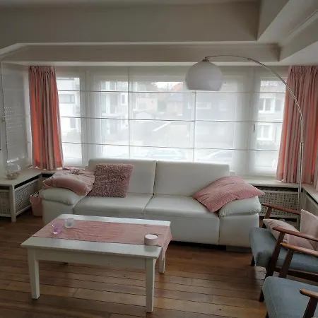 Apartamento Zonnig Met 3 Slaapkamers En Gratis Parking