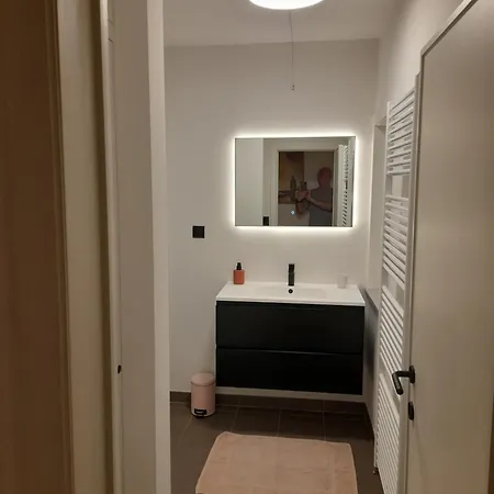 Apartamento Zonnig Met 3 Slaapkamers En Gratis Parking