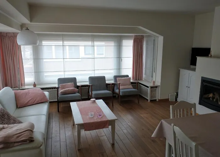 Zonnig Met 3 Slaapkamers En Gratis Parking Apartment *