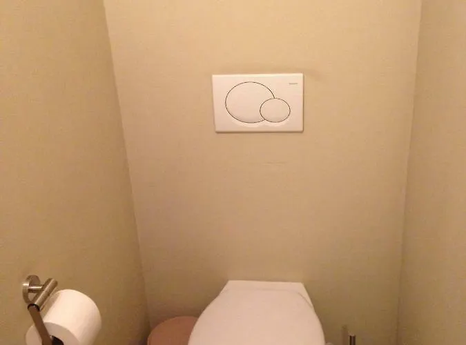 Zonnig Met 3 Slaapkamers En Gratis Parking